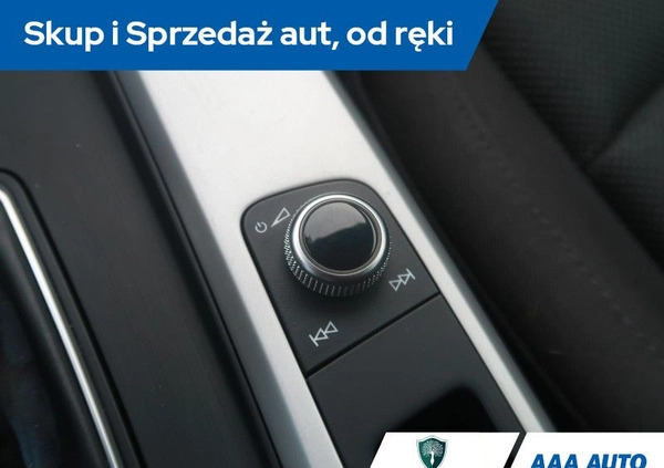 Audi A4 cena 96000 przebieg: 71971, rok produkcji 2018 z Kraków małe 326